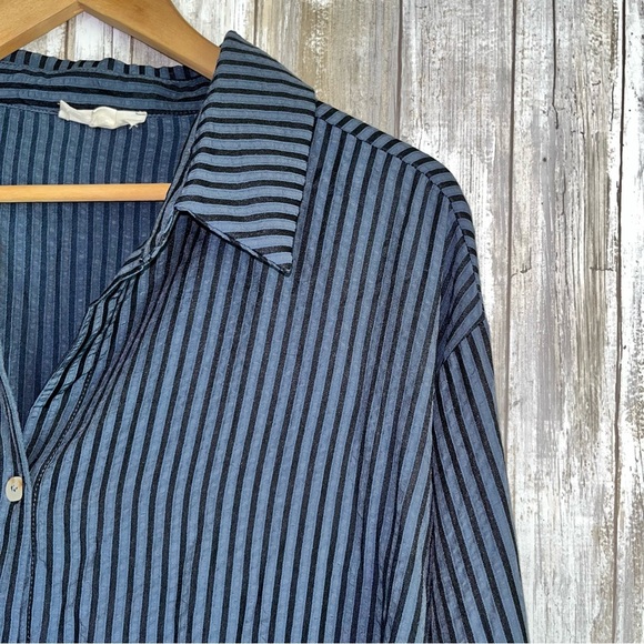 Entro Blue & Black Oversized Button Down - Picture 5 of 6